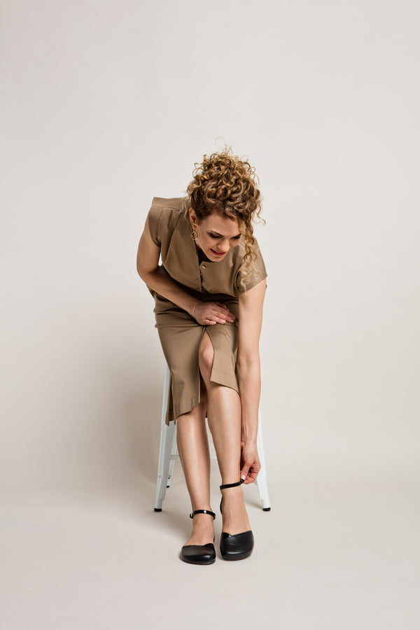 Shapen Poppy Fekete Vegán Barefoot Szandál