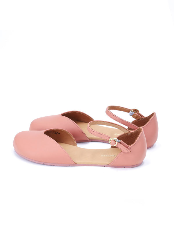 Be Lenka Lilea – Clay barefoot balerina