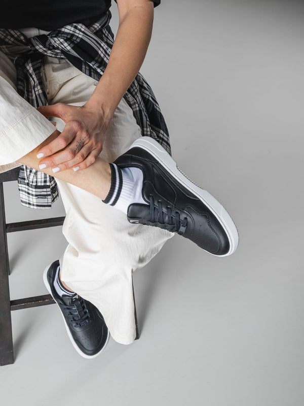Barebarics Zing - Black & White barefoot sneaker – 2