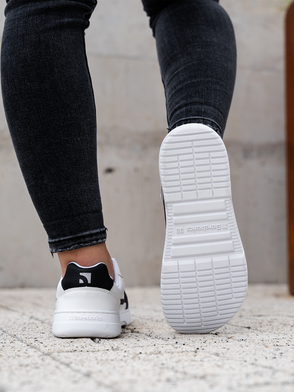 Barebarics Zing - White & Black barefoot sneaker – 10